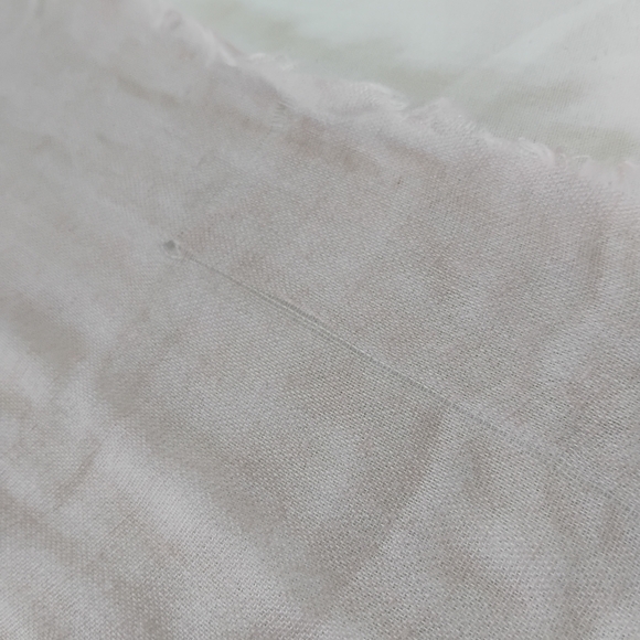 Women's Large Silky Light Pink & White Floral Sheer Scarf / Wrap With Raw Hem - Picture 10 of 10